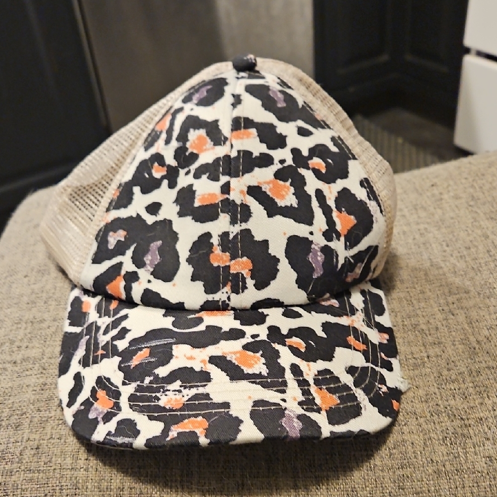 Leopard Pattern Mesh Cap